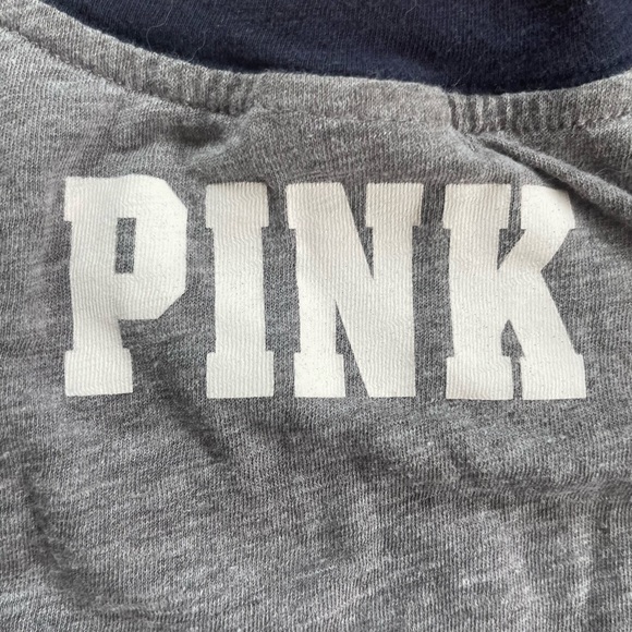 U of T tank top, University of Toronto - Picture 4 of 4